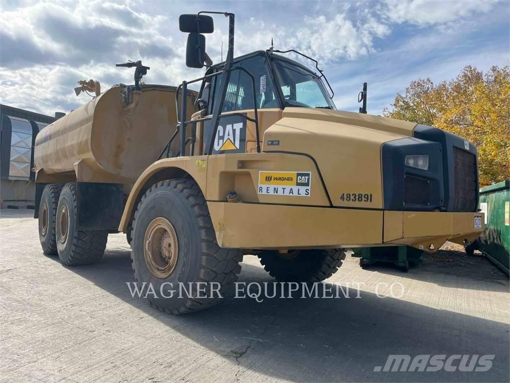 CAT 740B WT Auto-tanques