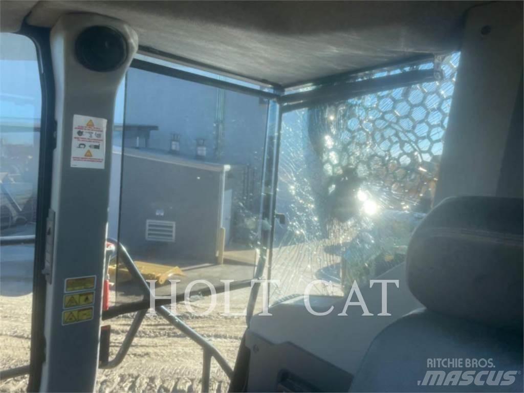 CAT 745 Caminhões articulados