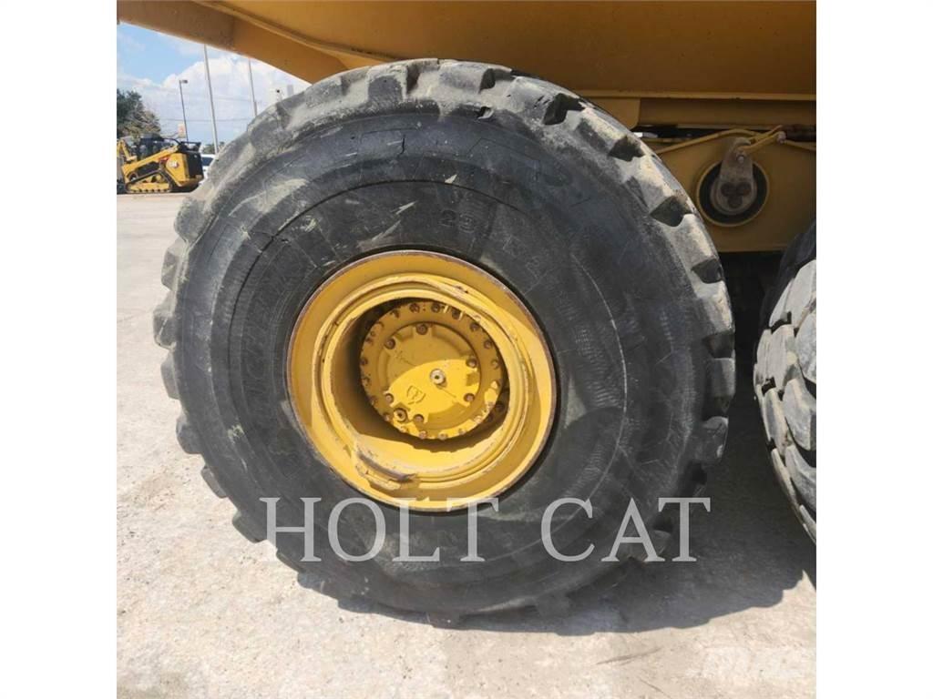 CAT 745 Caminhões articulados