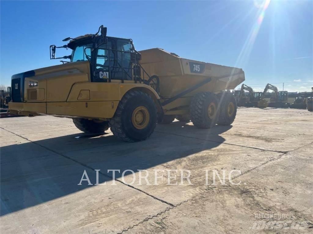 CAT 745 Caminhões articulados