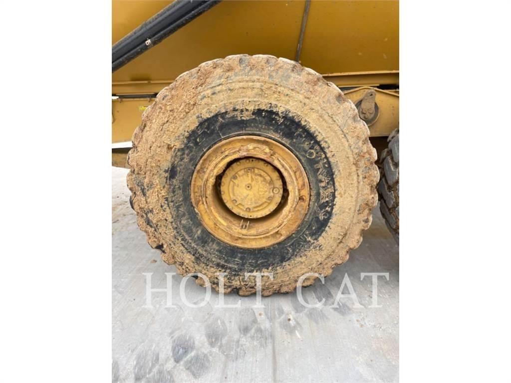 CAT 745 Caminhões articulados