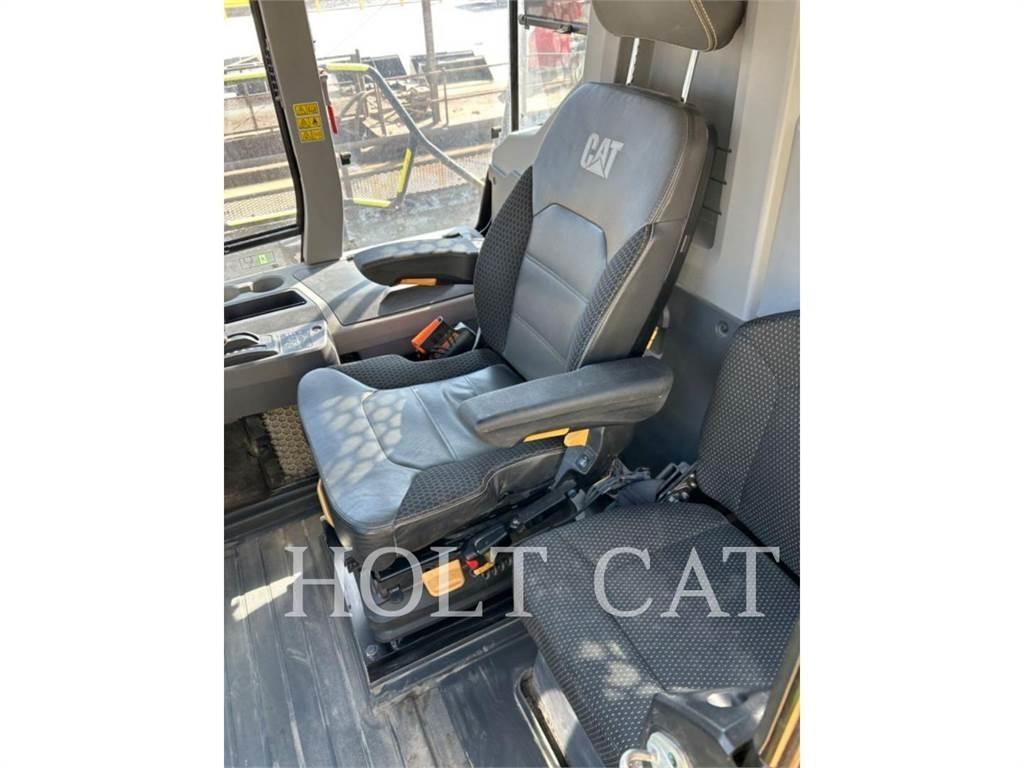 CAT 745 Caminhões articulados