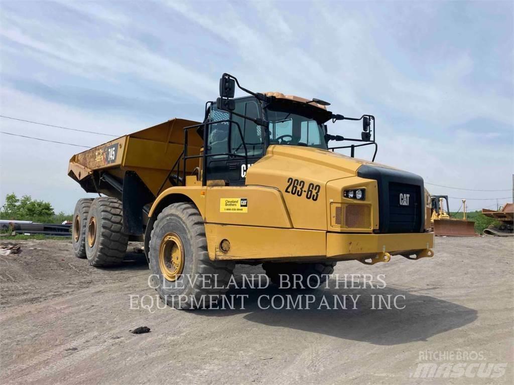 CAT 745 Caminhões articulados
