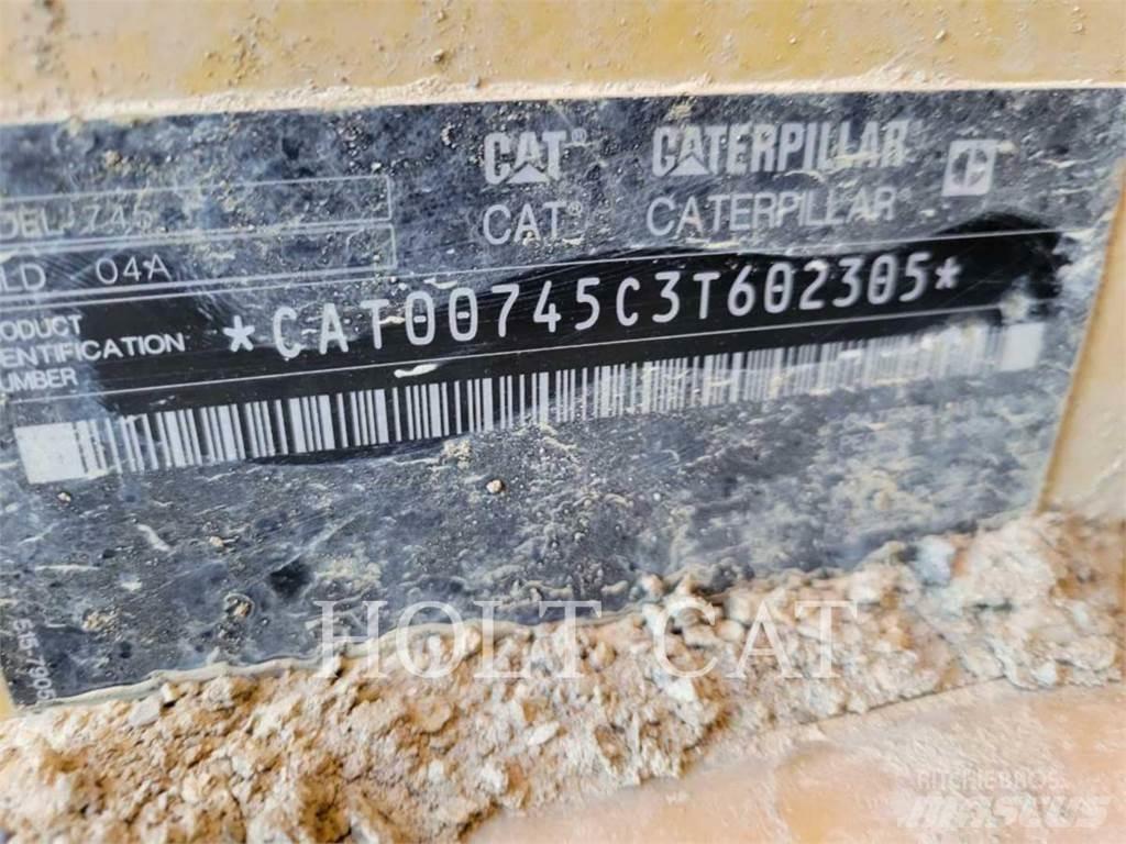 CAT 745 Caminhões articulados