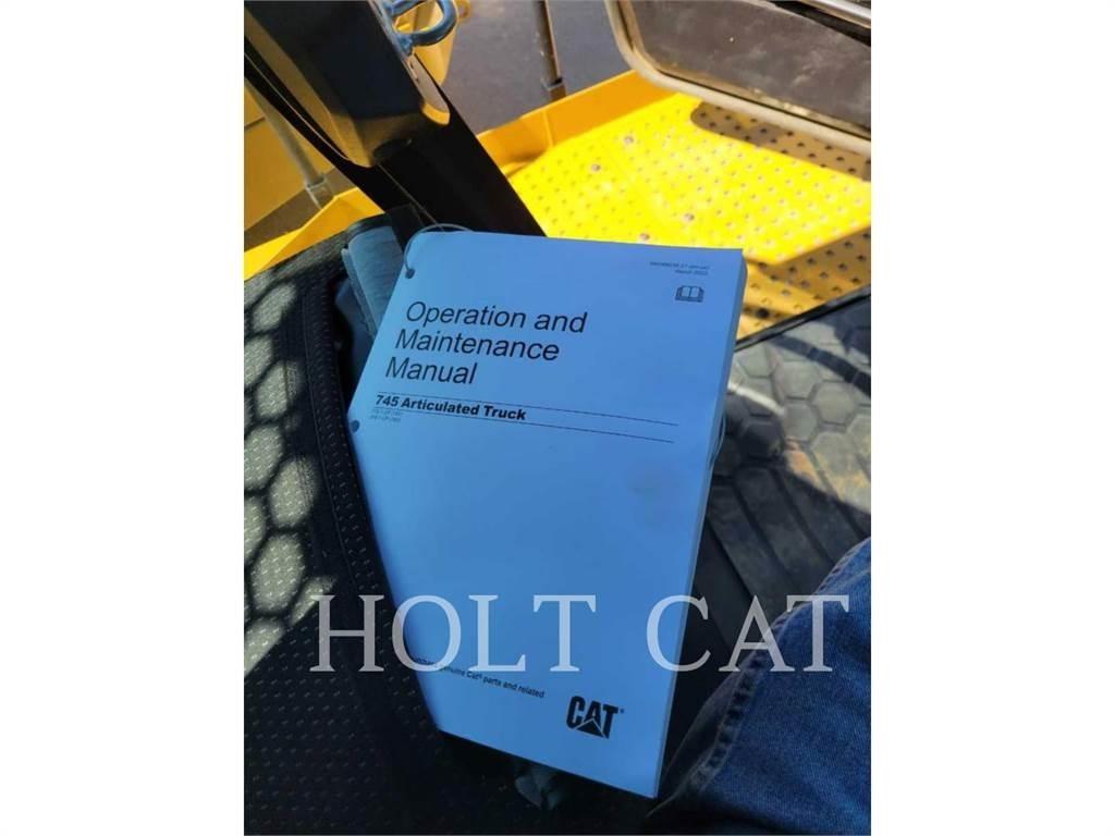 CAT 745 Caminhões articulados