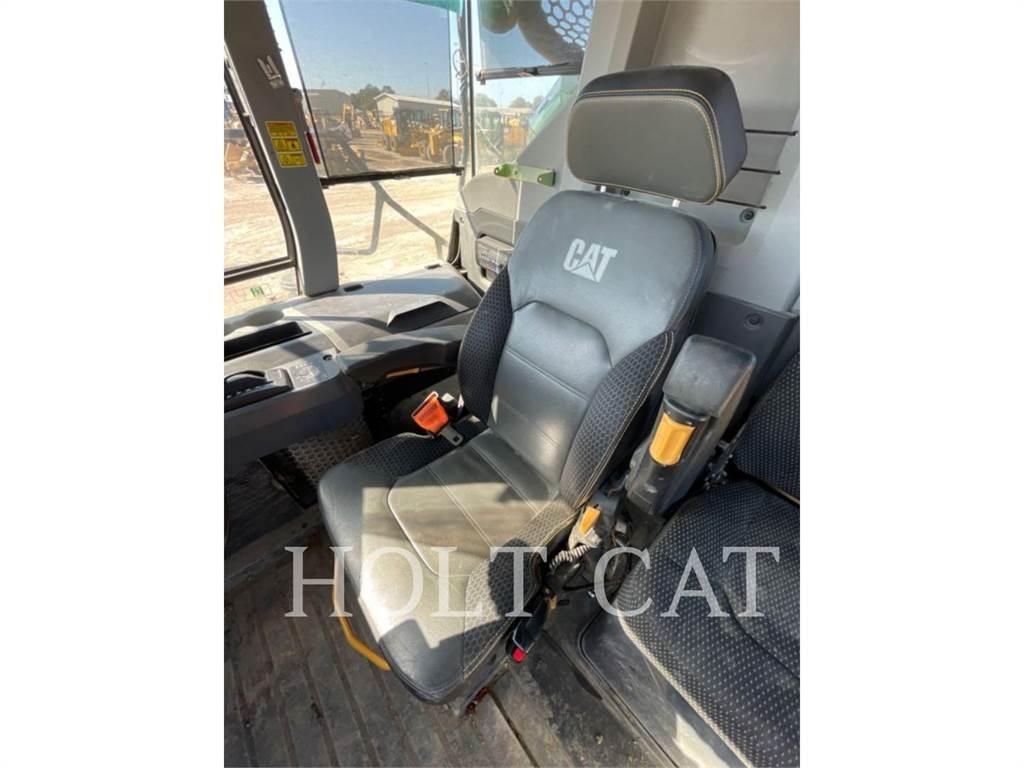 CAT 745 Caminhões articulados