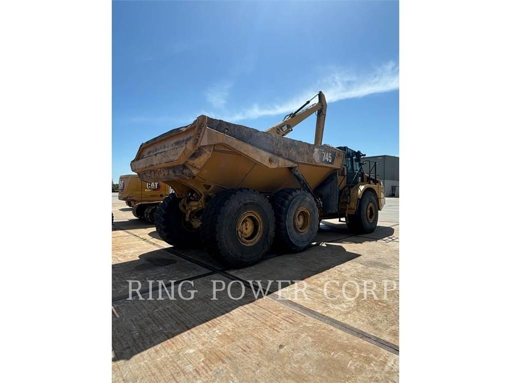 CAT 745 Caminhões articulados