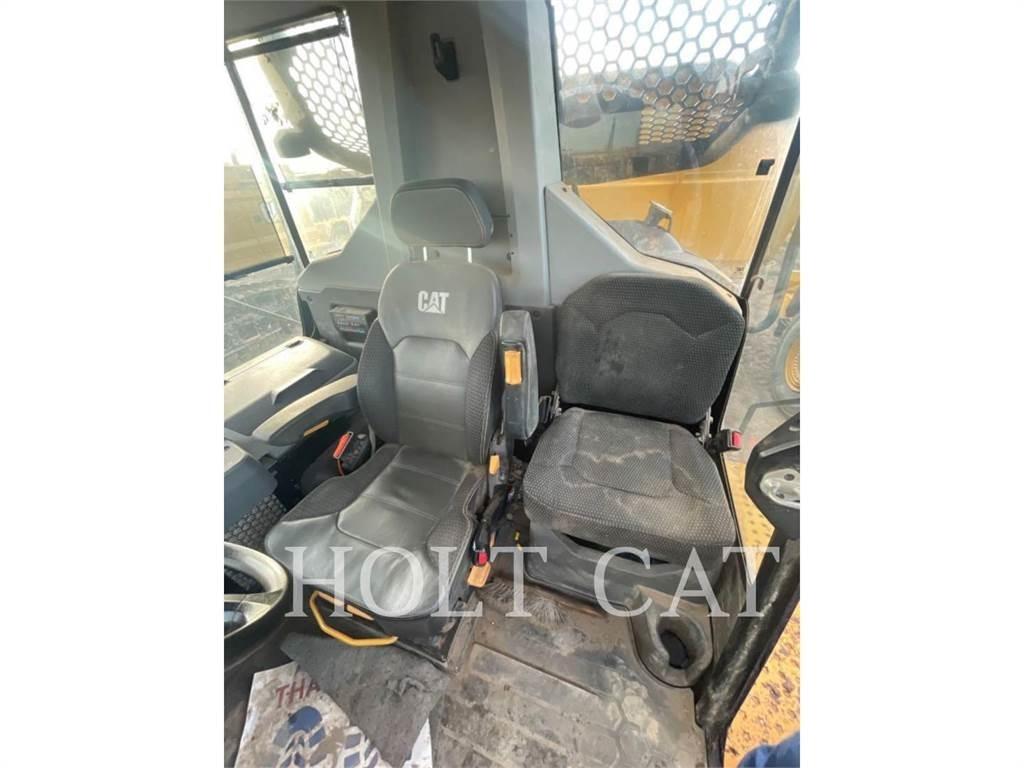 CAT 745 Caminhões articulados