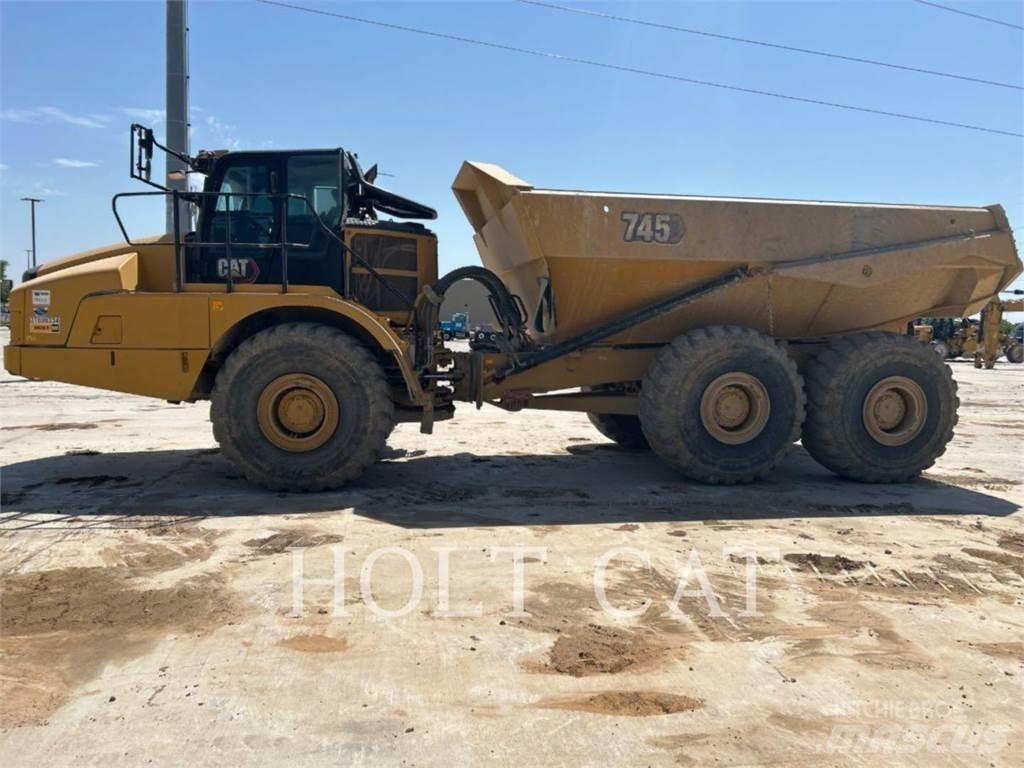 CAT 745 Caminhões articulados
