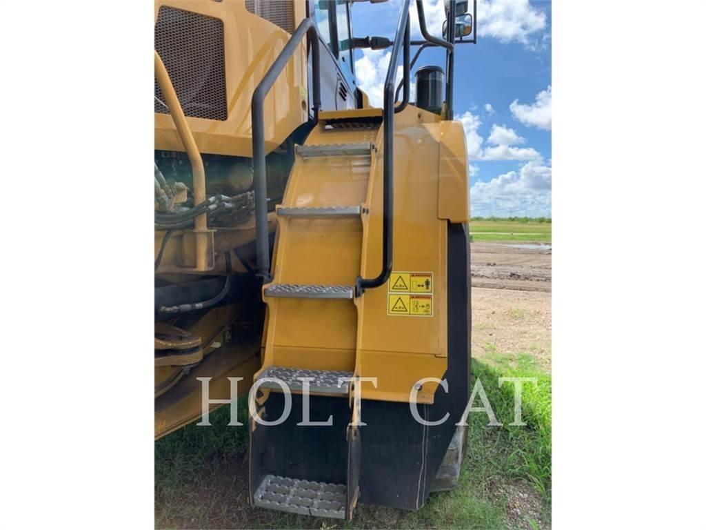 CAT 745 Caminhões articulados