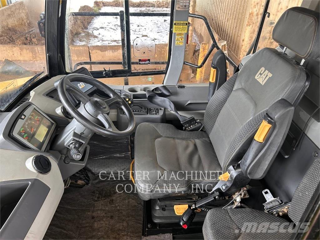 CAT 745 Caminhões articulados