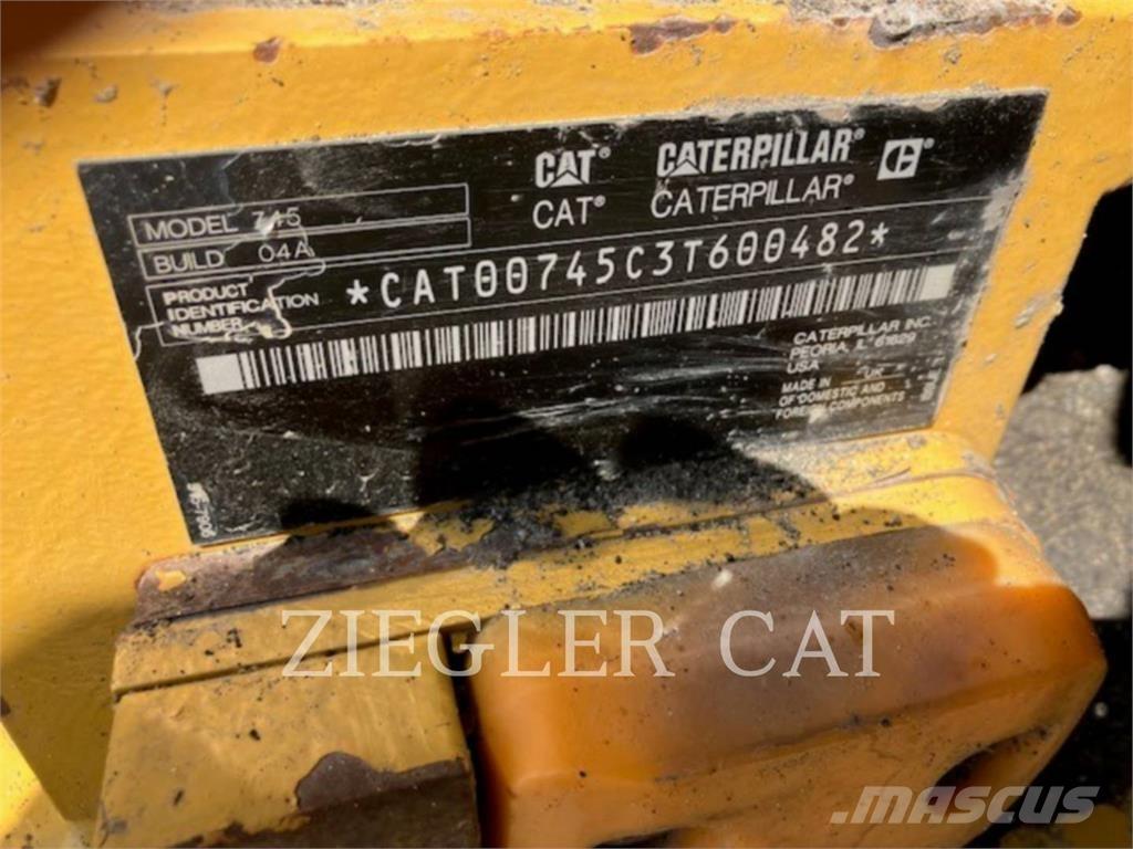 CAT 745 Caminhões articulados