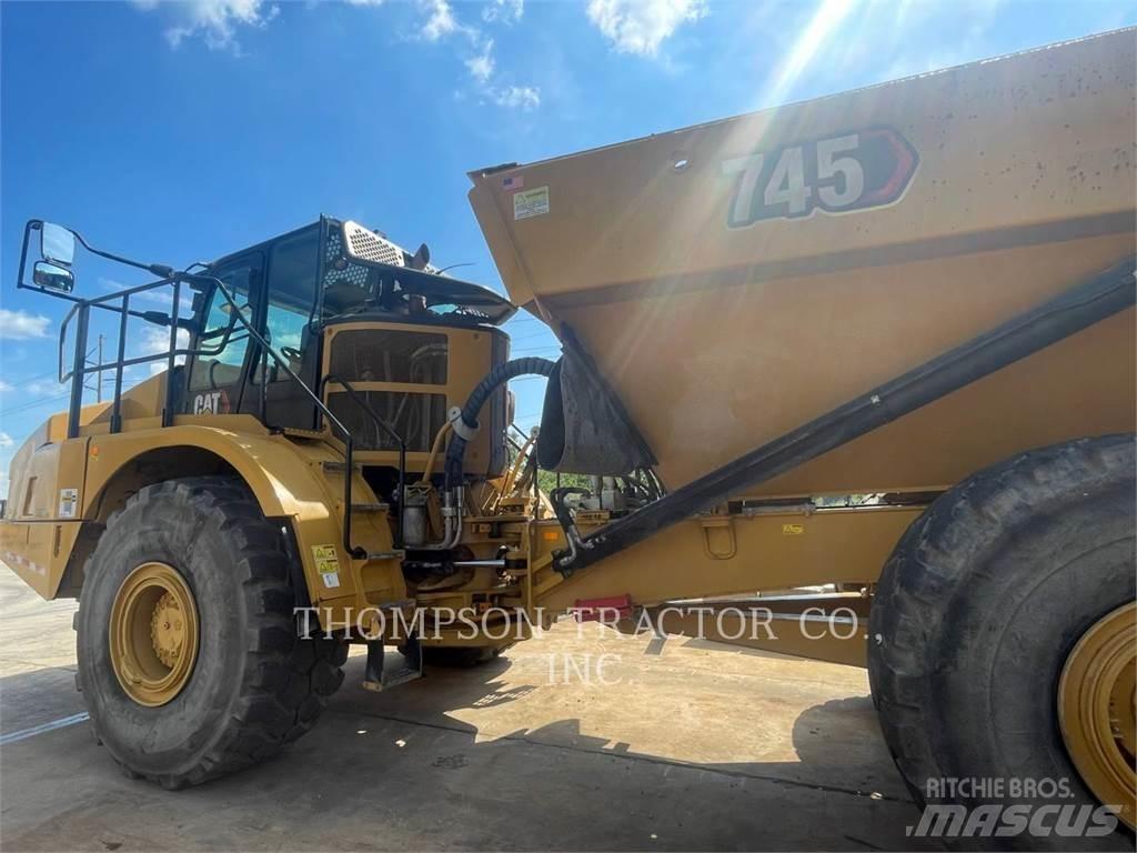 CAT 745 Caminhões articulados