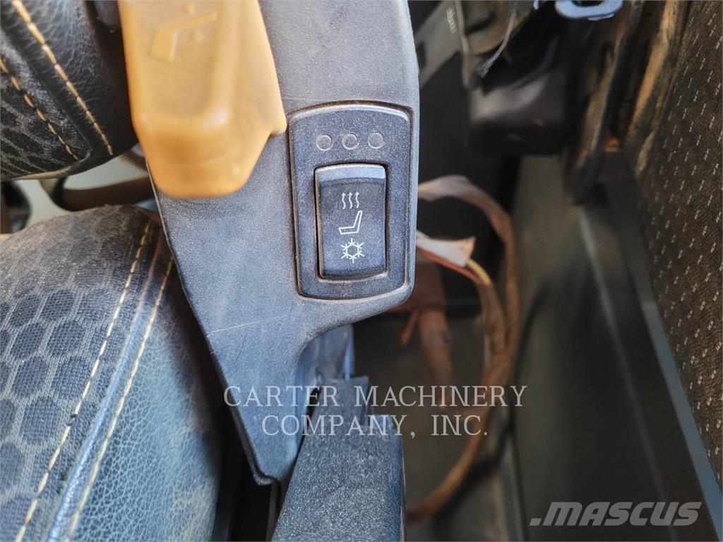 CAT 745 Caminhões articulados