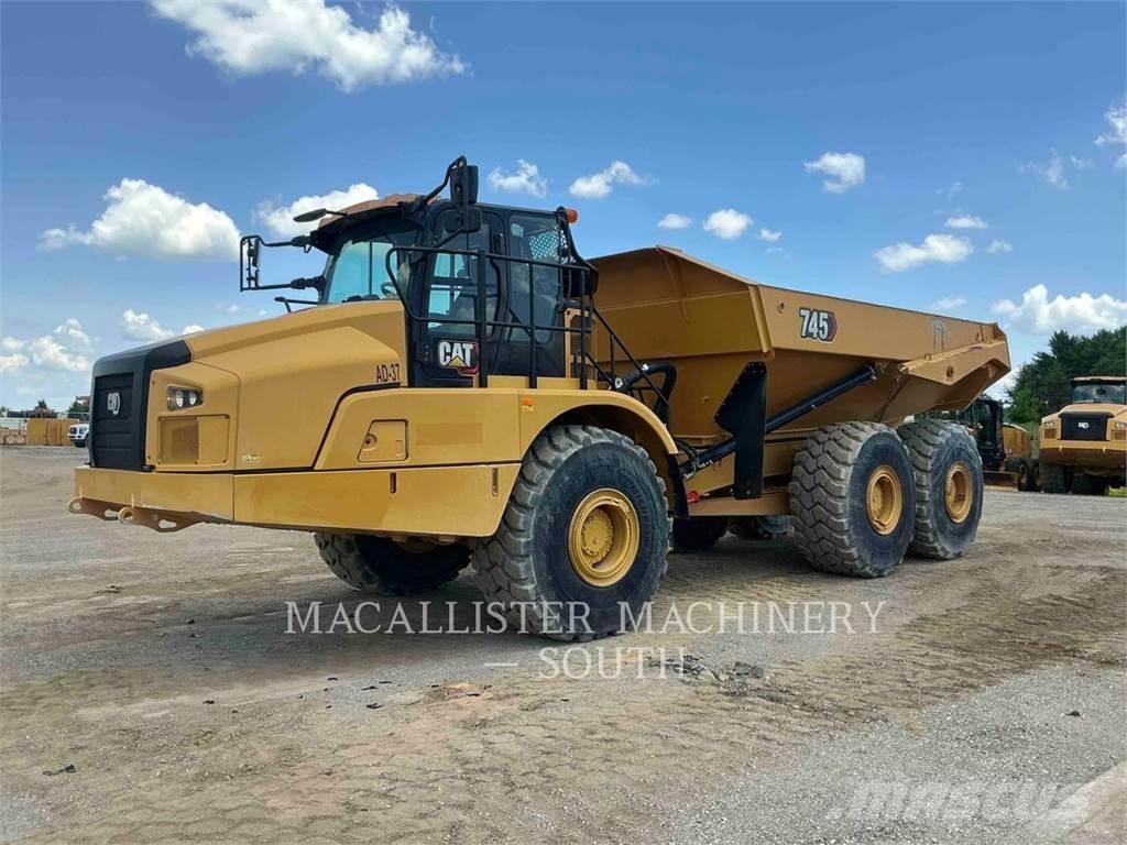 CAT 745 Caminhões articulados