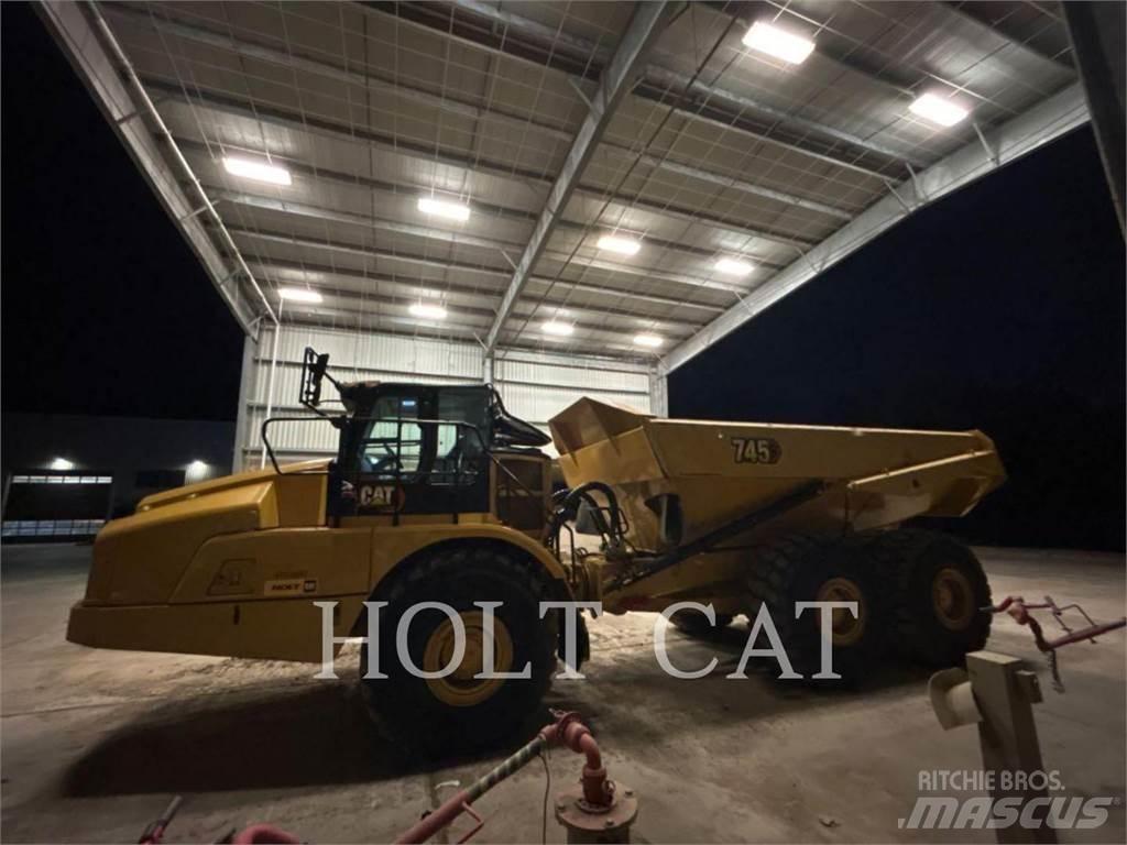 CAT 745 Caminhões articulados