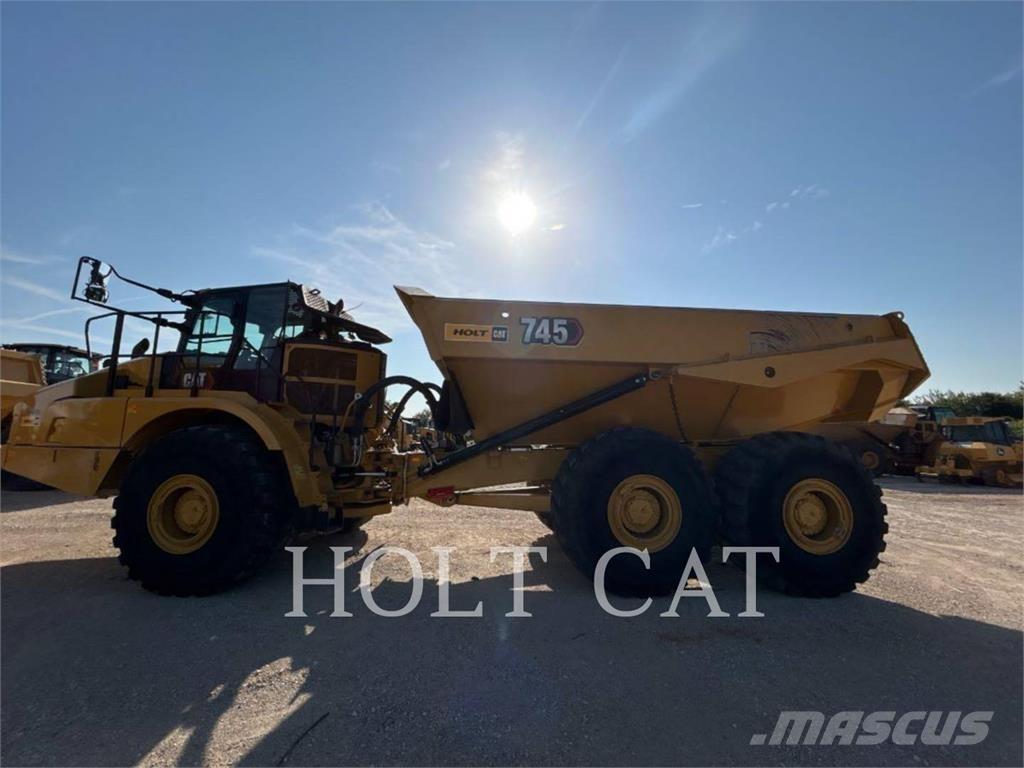 CAT 745 Caminhões articulados