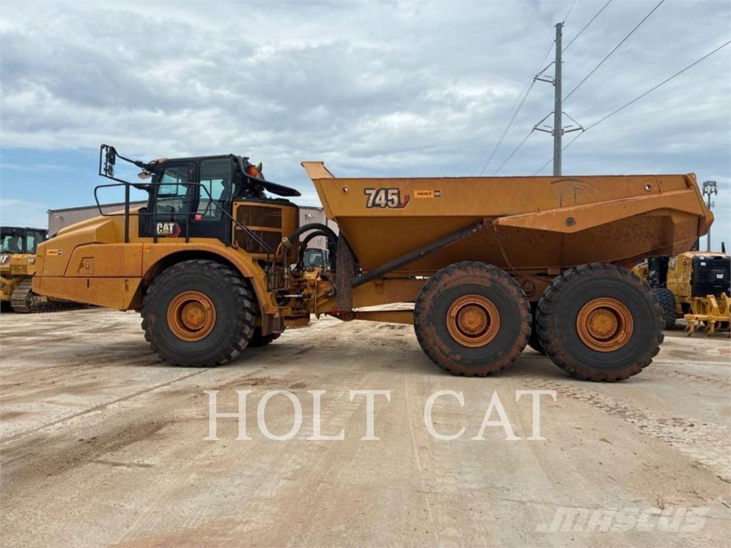 CAT 745 Caminhões articulados