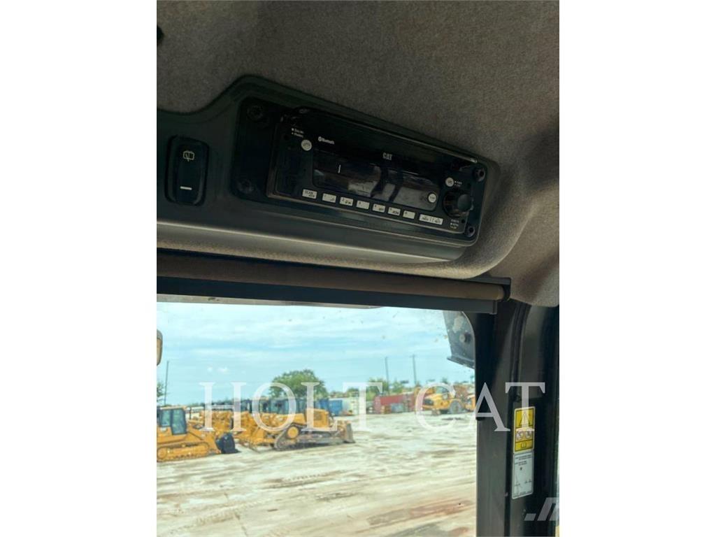 CAT 745 Caminhões articulados