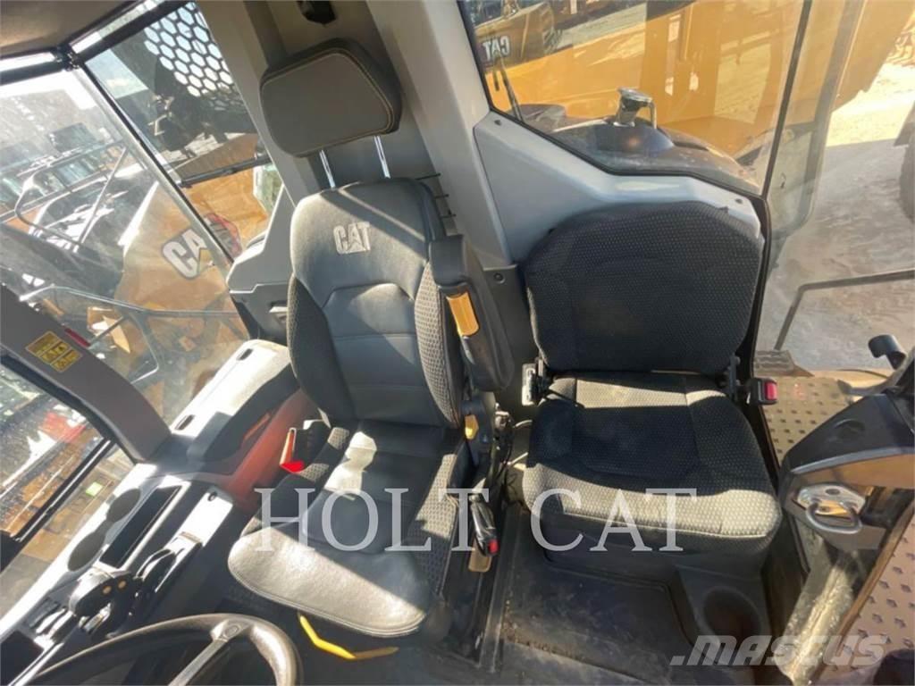 CAT 745 Caminhões articulados