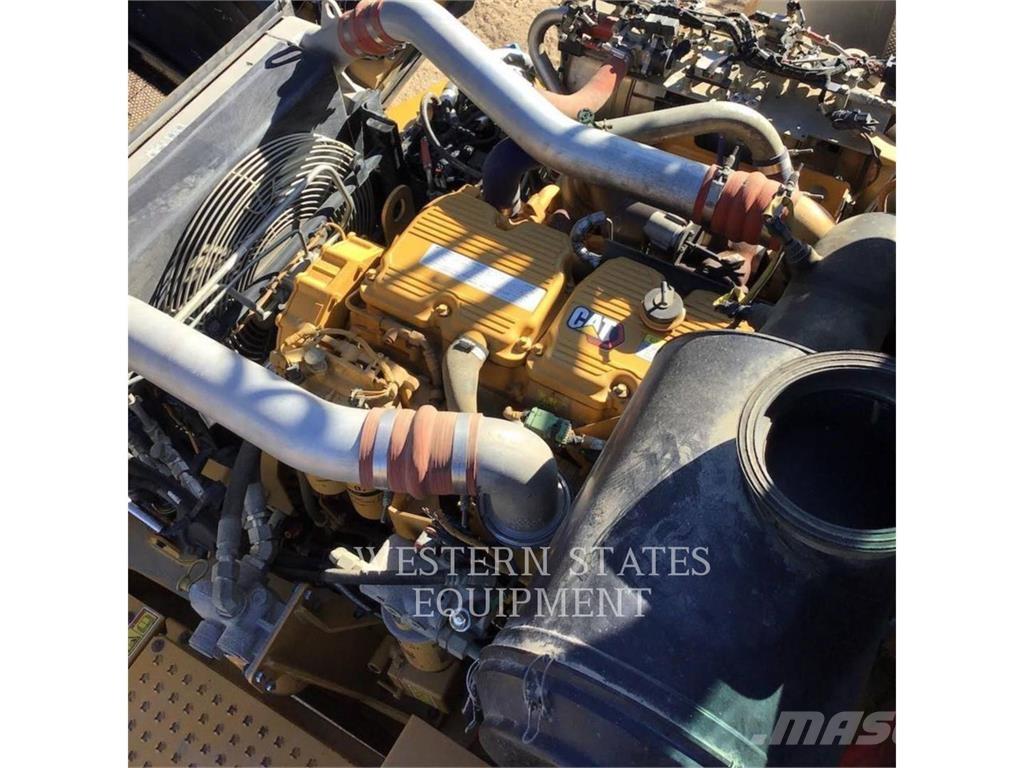 CAT 745 Caminhões articulados