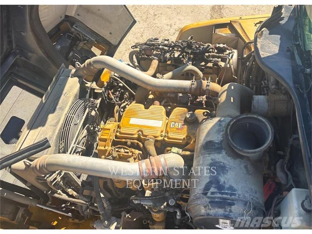 CAT 745 Caminhões articulados