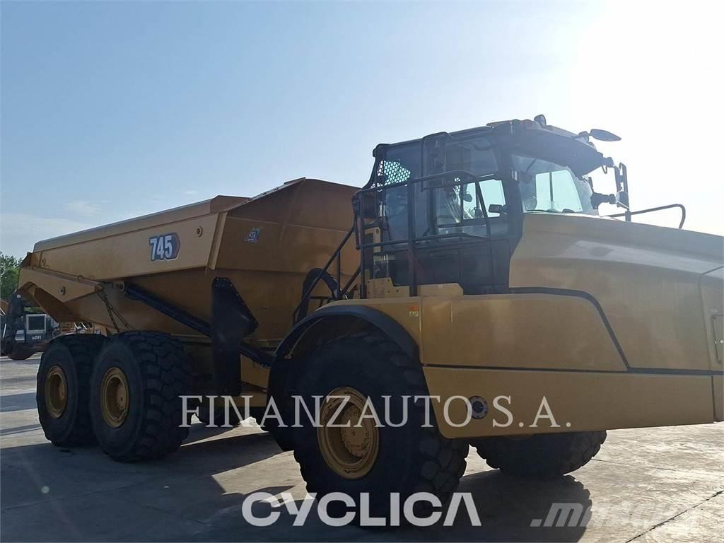 CAT 745 Caminhões articulados