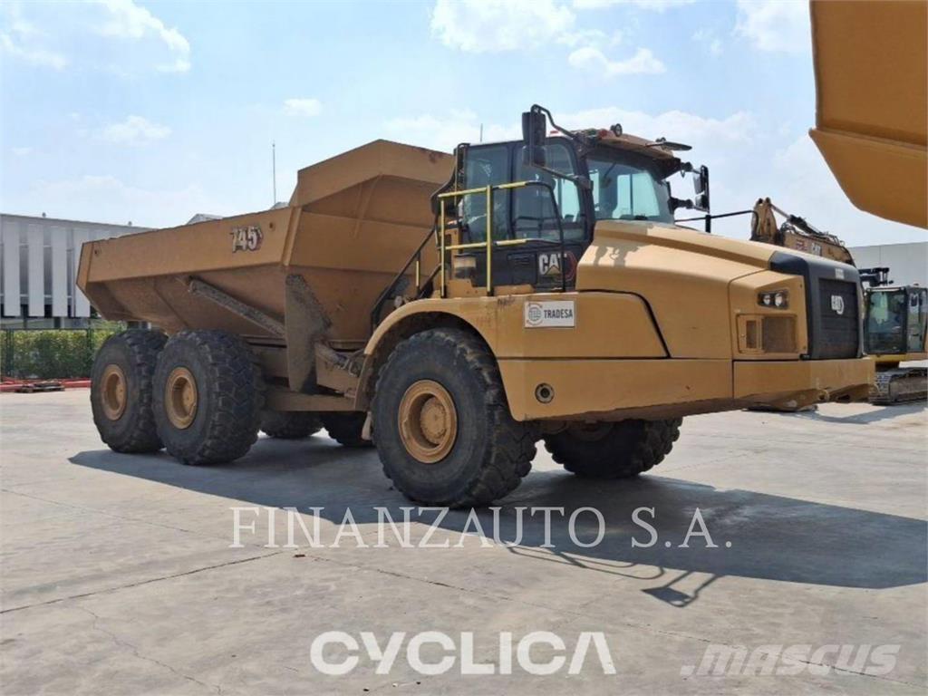 CAT 745 Caminhões articulados