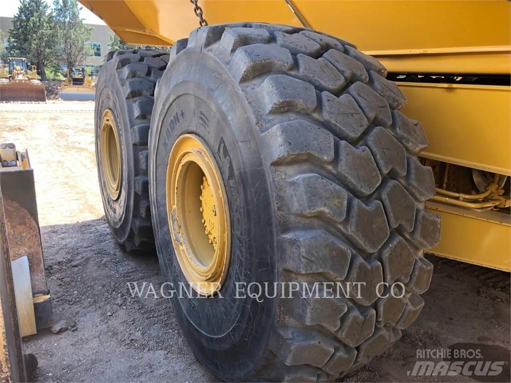 CAT 745 Caminhões articulados