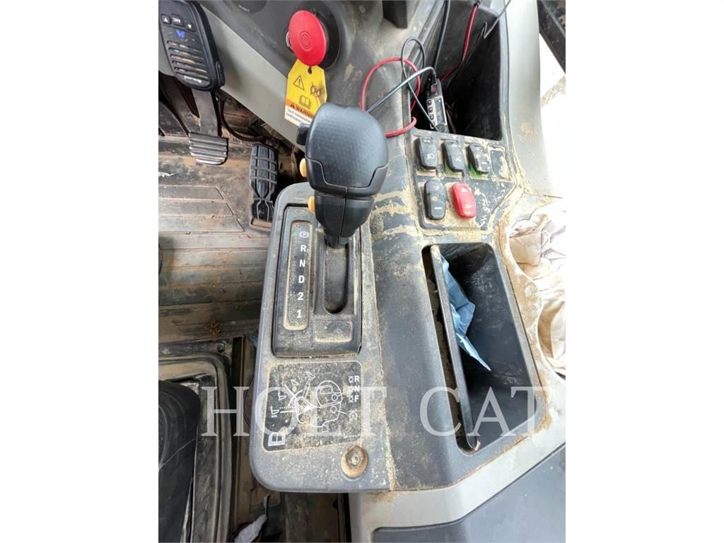 CAT 745-04 Caminhões articulados