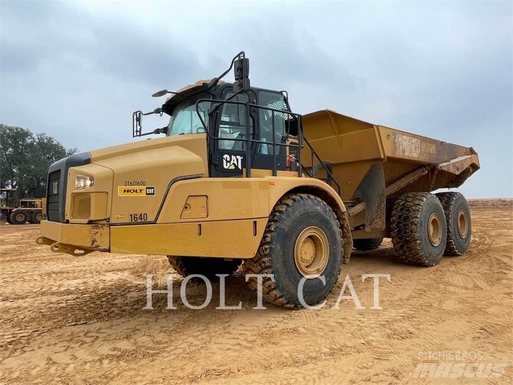 CAT 745-04 Caminhões articulados