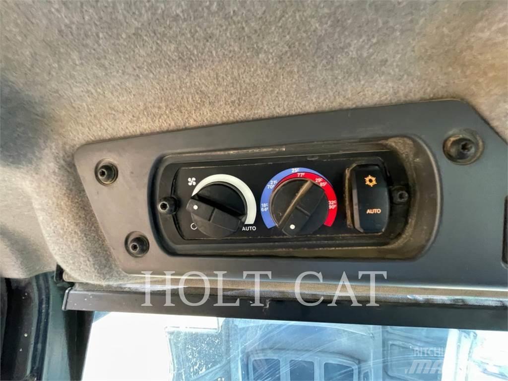 CAT 745-04 Caminhões articulados