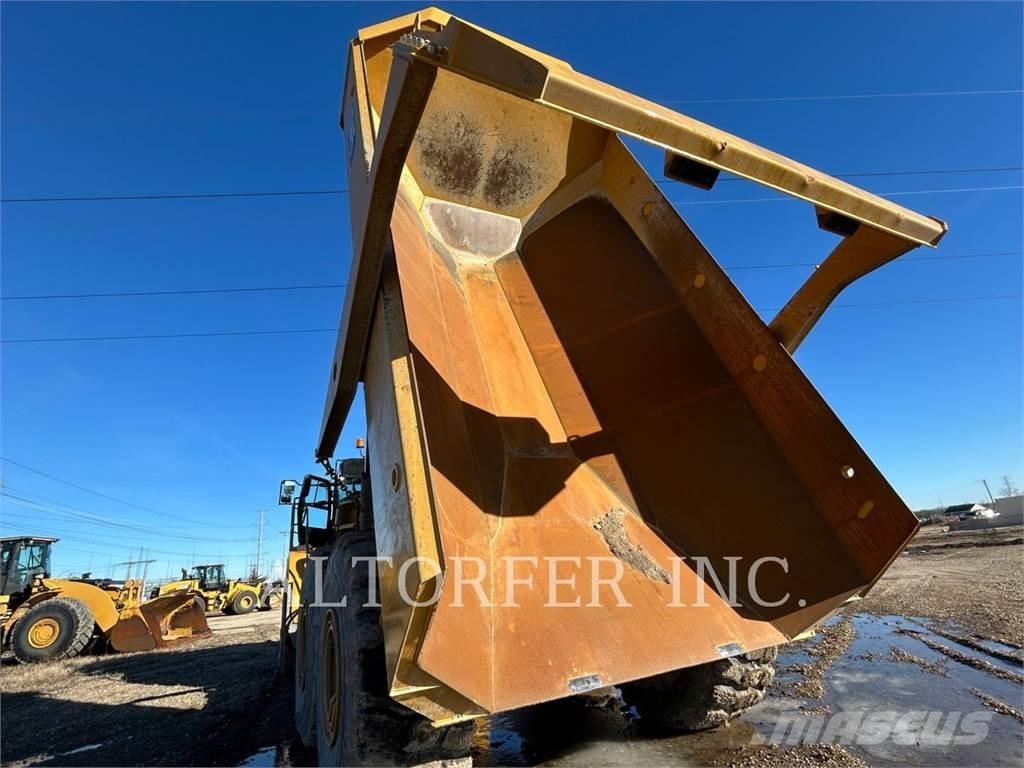 CAT 745-04 Caminhões articulados
