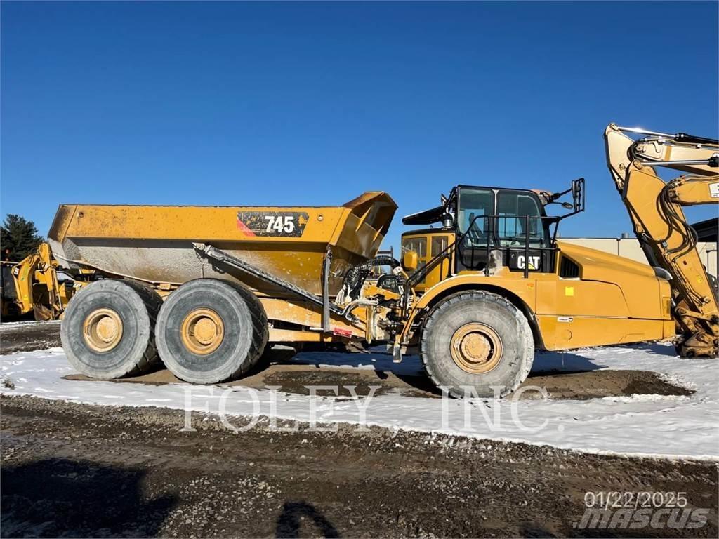 CAT 745-04 Caminhões articulados