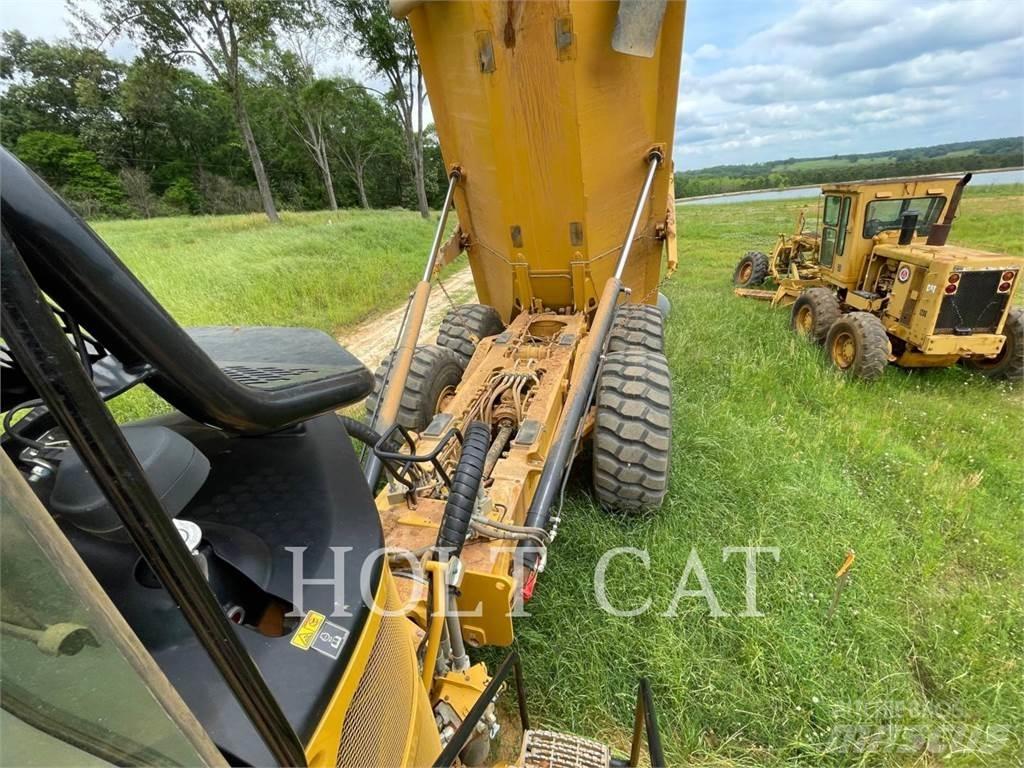 CAT 745-04 Caminhões articulados
