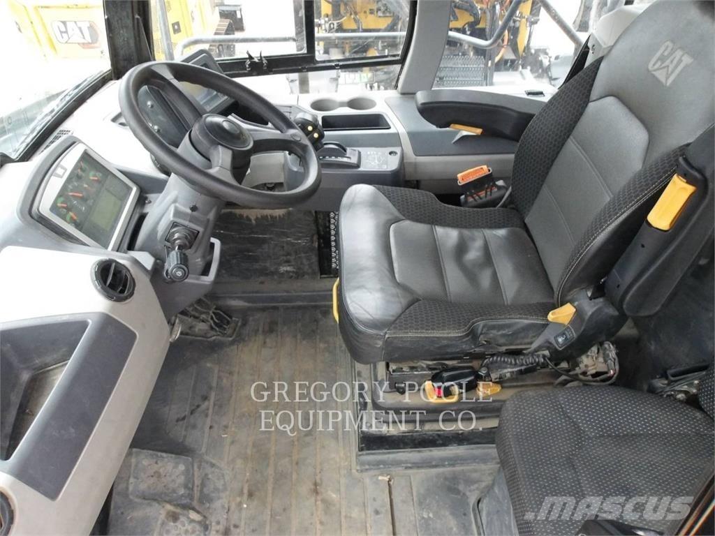CAT 745-04 Caminhões articulados