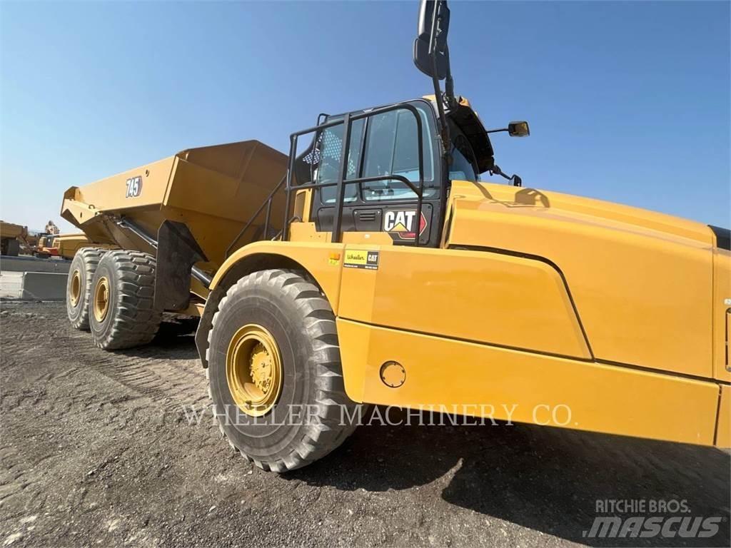 CAT 745 TG Caminhões articulados