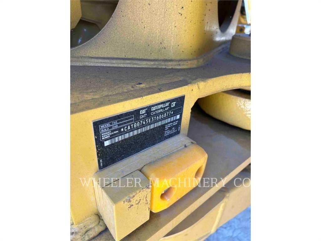 CAT 745 TG Caminhões articulados