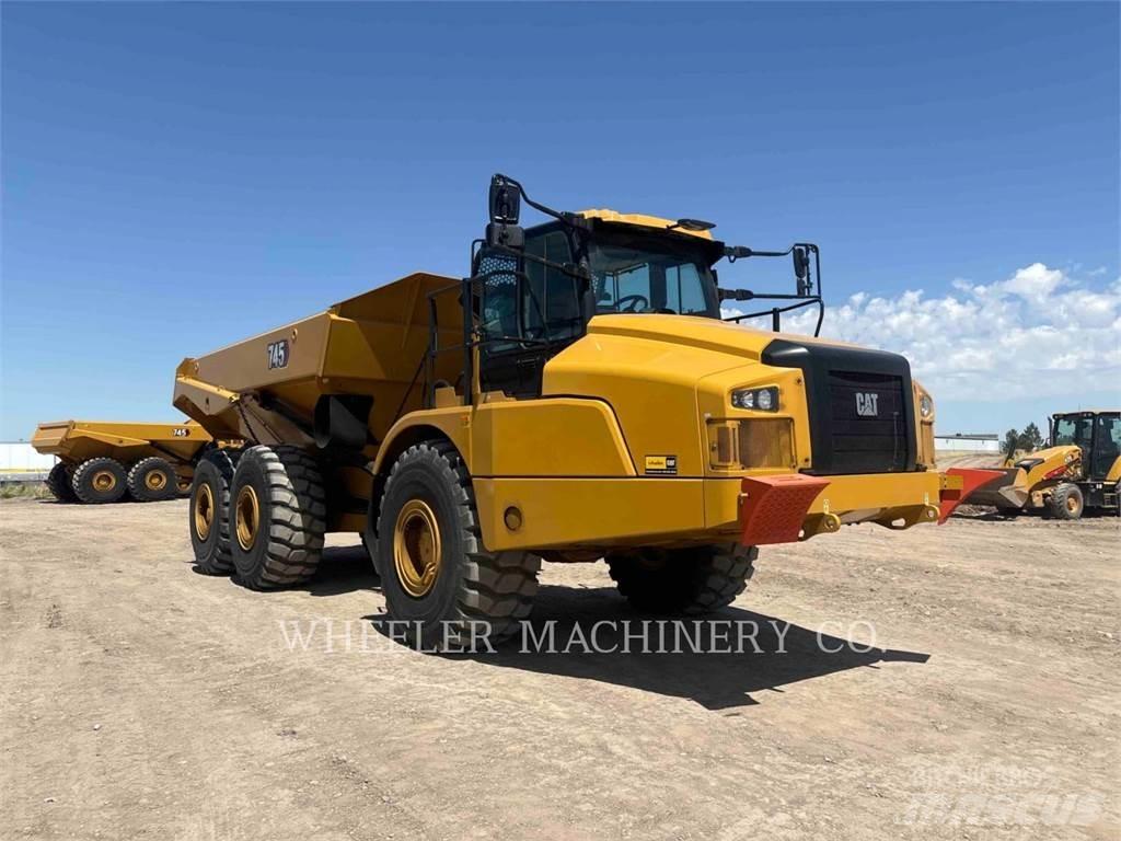 CAT 745 TG Caminhões articulados