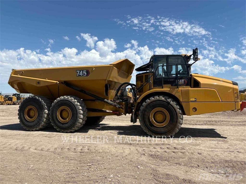 CAT 745 TG Caminhões articulados