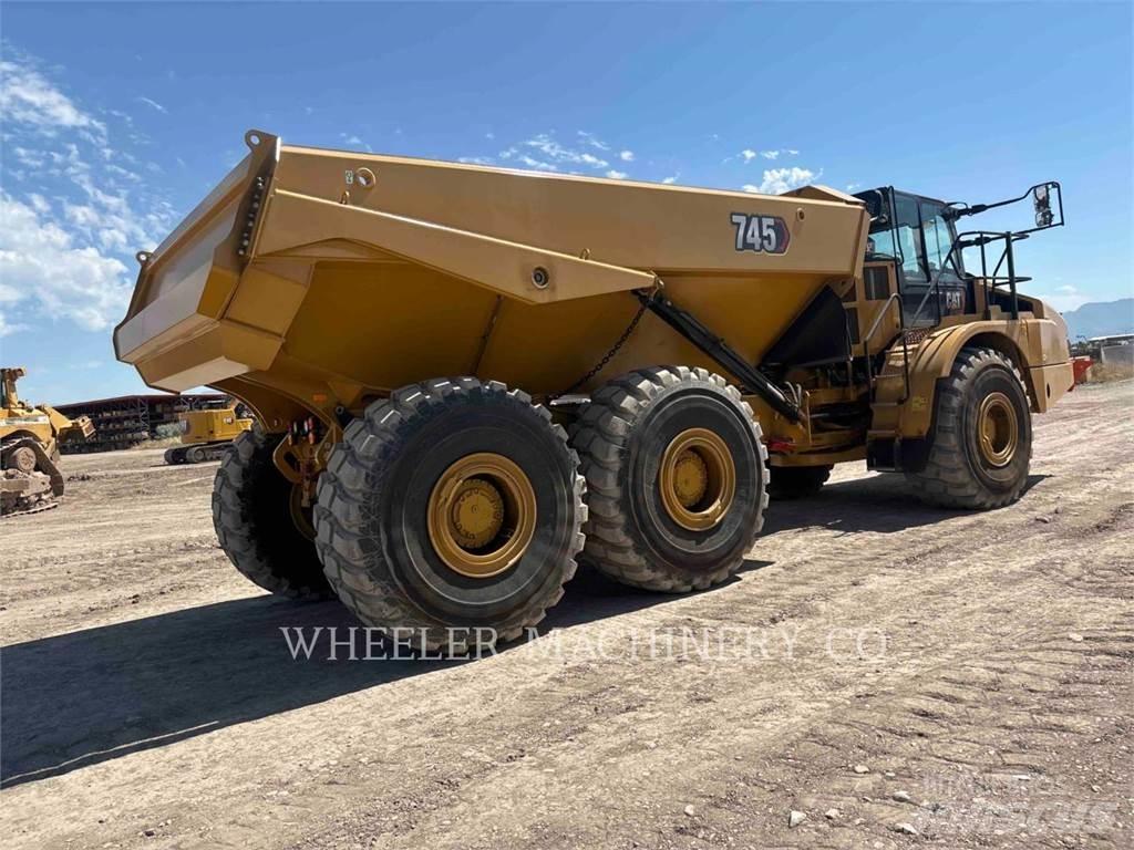 CAT 745 TG Caminhões articulados