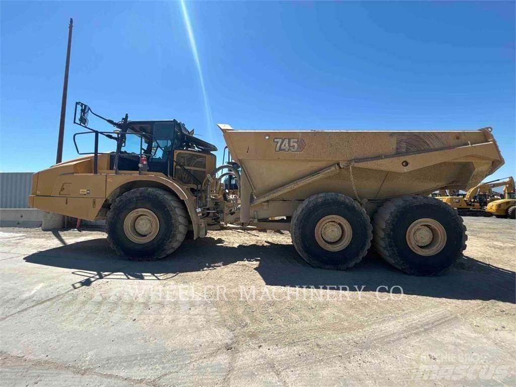 CAT 745 TG Caminhões articulados