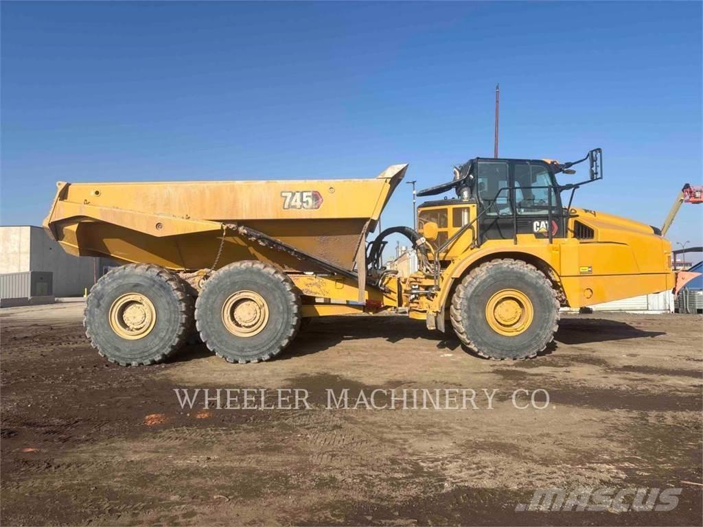 CAT 745 TG Caminhões articulados