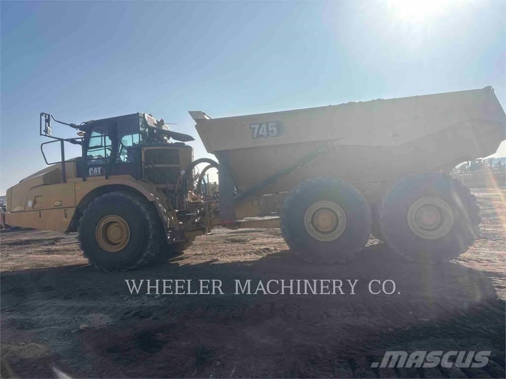CAT 745 TG Caminhões articulados