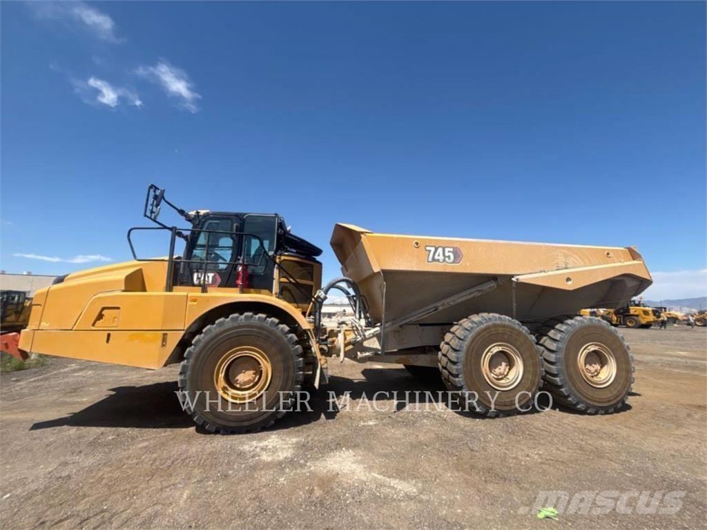 CAT 745 TG Caminhões articulados