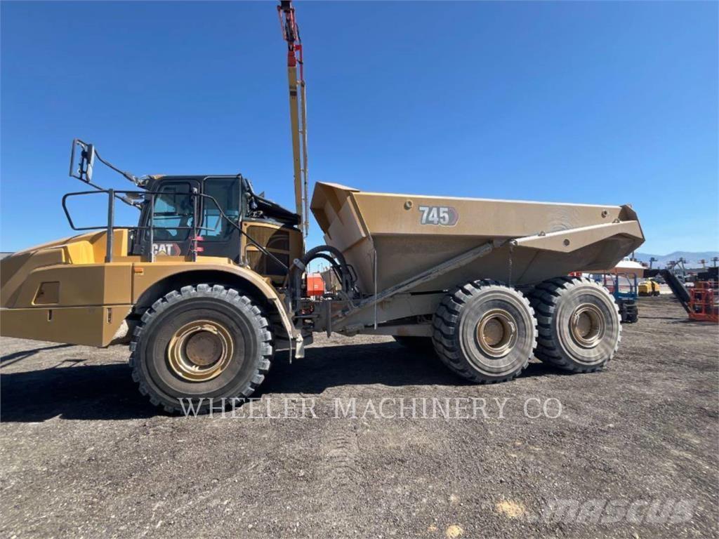 CAT 745 TG Caminhões articulados