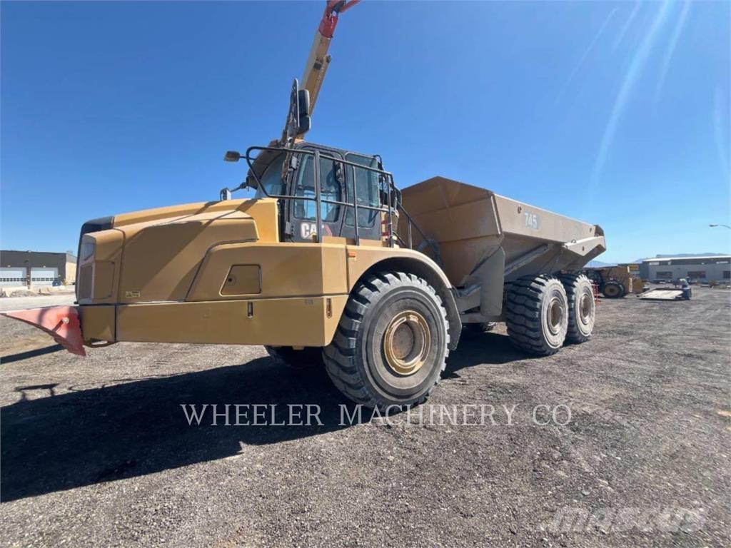 CAT 745 TG Caminhões articulados