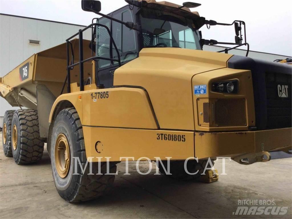 CAT 74504 Caminhões articulados