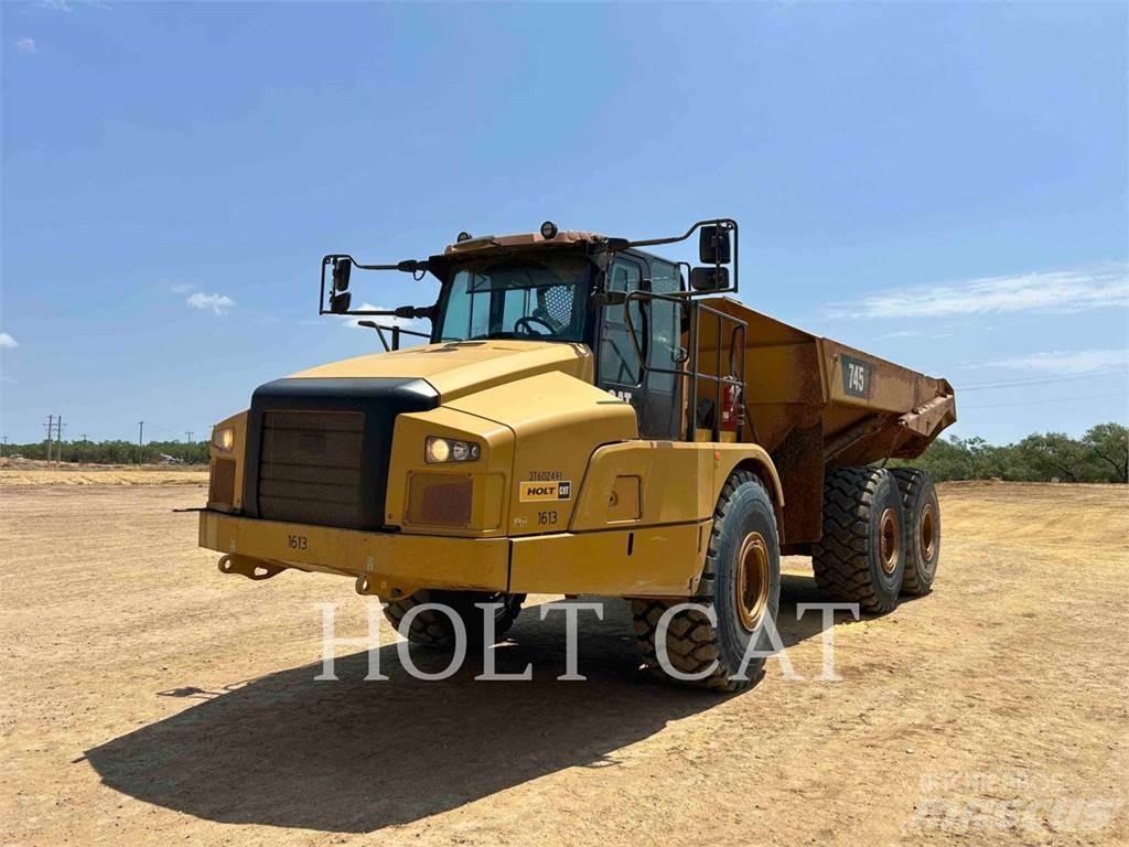 CAT 74504 Caminhões articulados