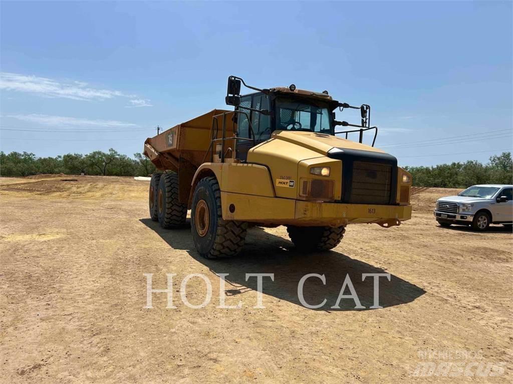 CAT 74504 Caminhões articulados